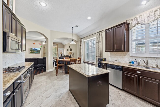 Building Photo - 21735 E Carolina Green Dr
