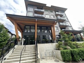 Building Photo - 6438 Byrnepark Dr