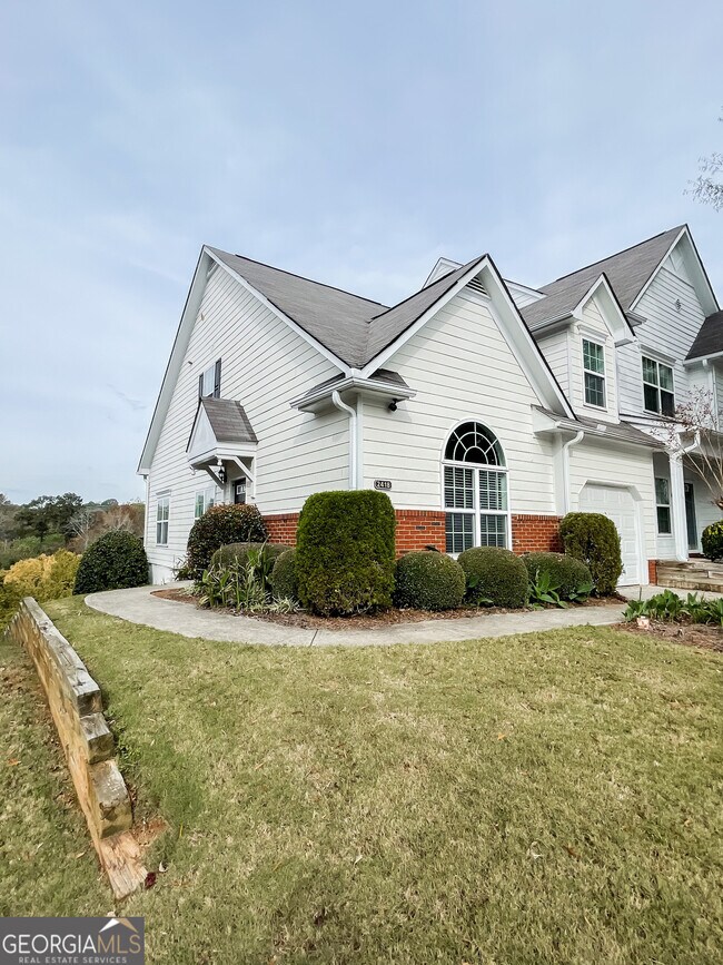 Foto del edificio - 2418 Suwanee Pointe Dr