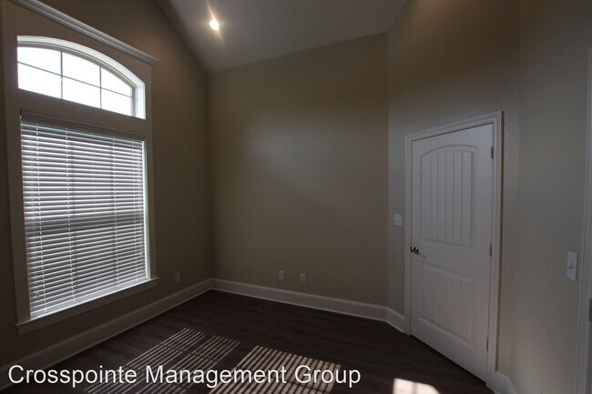 Building Photo - 4 br, 2.5 bath House - 7360 Flat Rock