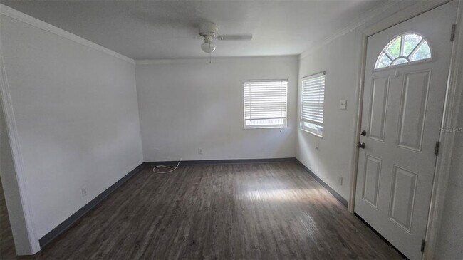 Foto del edificio - 38240 Fir Ave