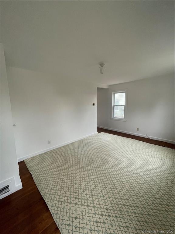 Building Photo - 65 Hawthorne Dr