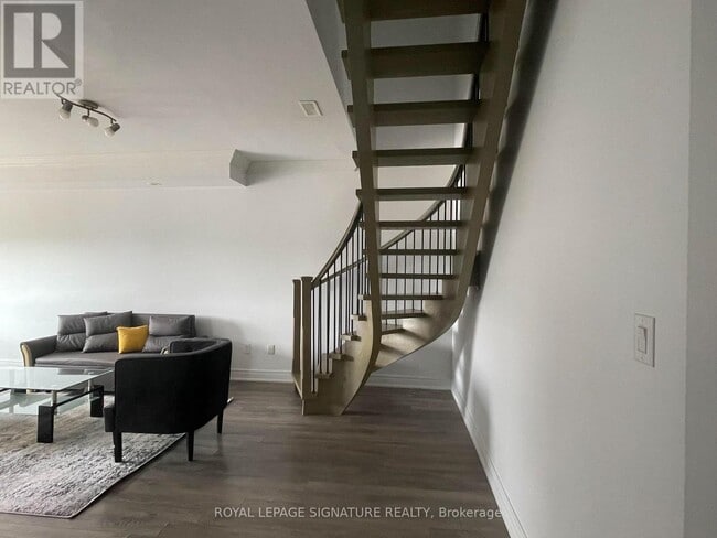 Building Photo - 125 Kayla Crescent