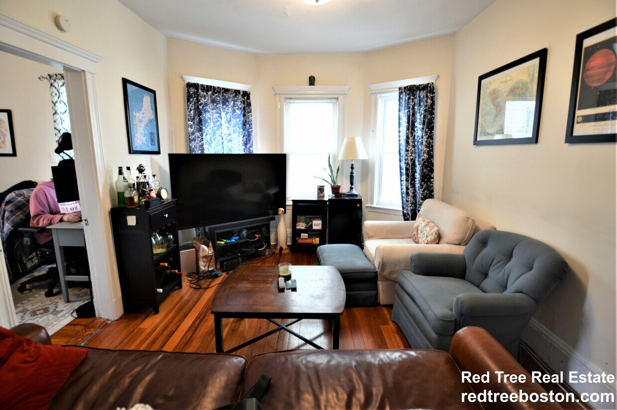 Foto principal - 67 Washburn Ave