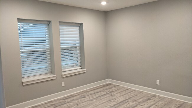 Foto del edificio - 3511 Forest Ave