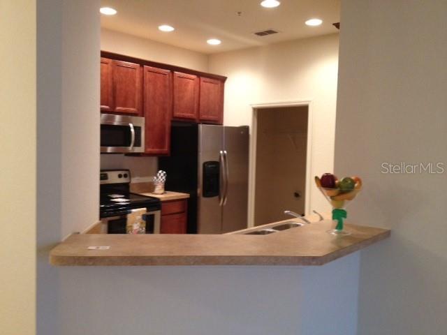 Building Photo - 3000 Laurel Park Ln