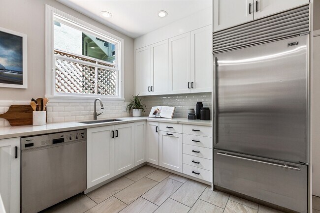 Foto del edificio - 228 Mallorca Way