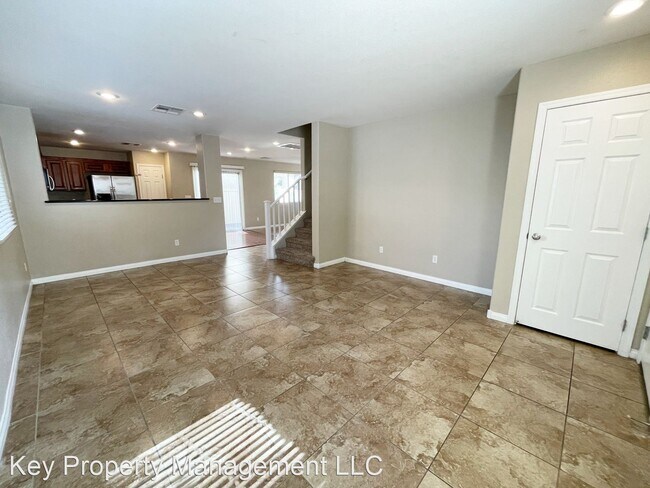 Building Photo - 4 br, 2.5 bath House - 1176 Claire Rose Ave