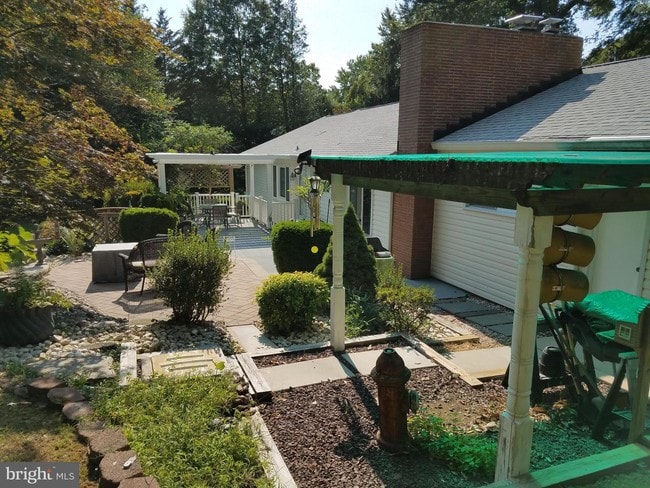 Building Photo - 19 Forest Dr