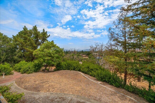 Building Photo - 12650 Viscaino Ct