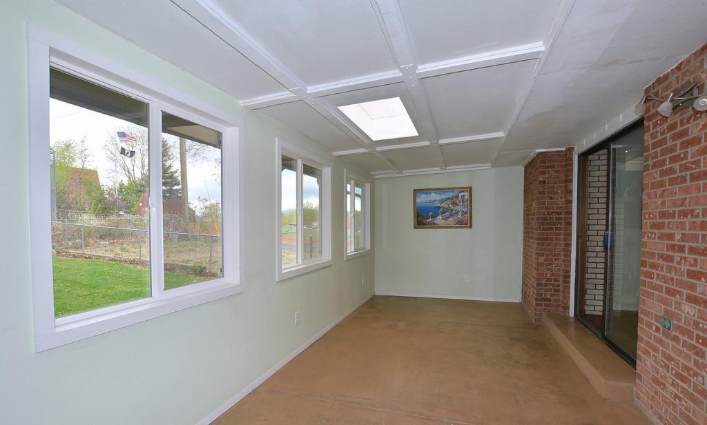 Photo - 1520 W 12th St