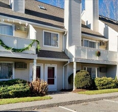 Building Photo - 267 Willow Springs