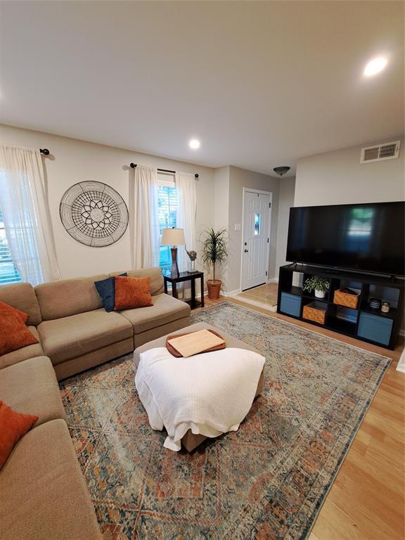 Foto del edificio - 10011 Knoboak Dr