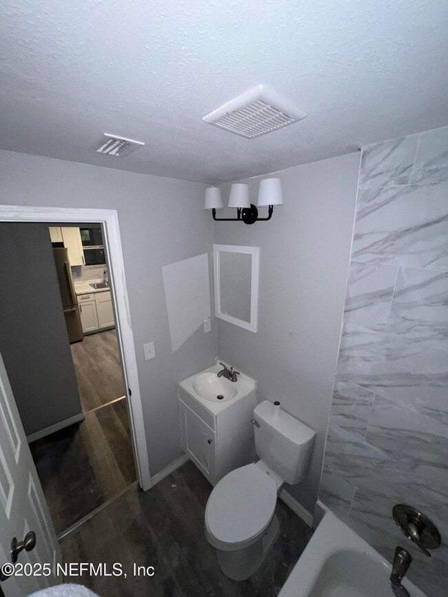 Building Photo - 1414 US-1