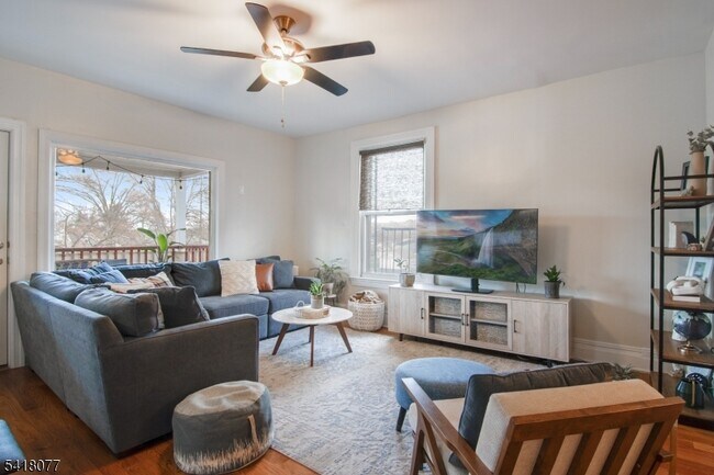 Building Photo - 660 Bloomfield Ave