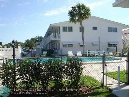 Foto del edificio - 2100 NE 51st Ct