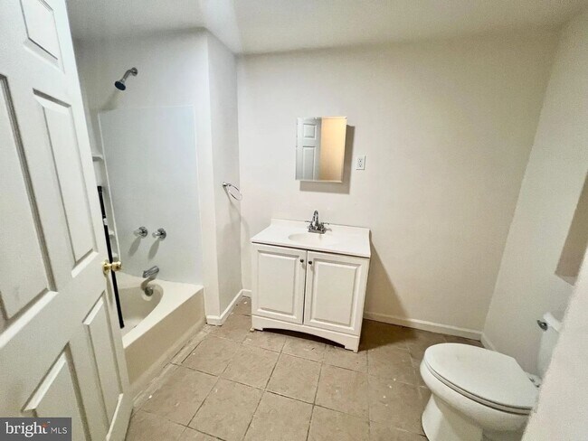 Foto del edificio - Charming 4BR House in Claymont