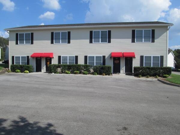 Building Photo - 300 Willington Manor