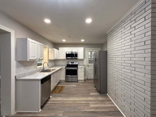 Foto del edificio - 2745 Dogwood Ave