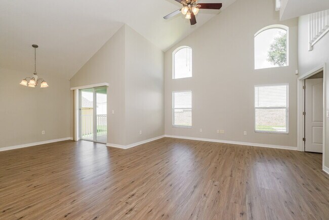 Foto del edificio - 7621 Jeno St