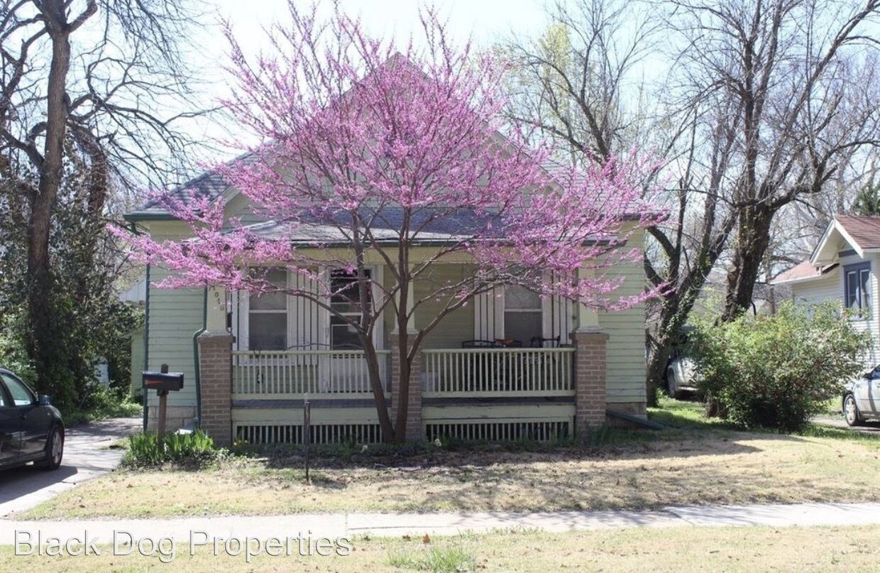 Primary Photo - 1015 Bertrand St