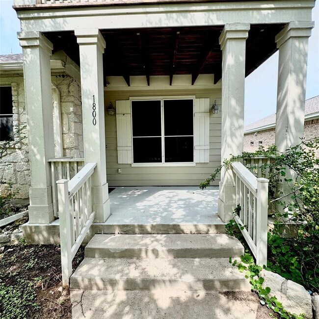 Building Photo - 1800 Honey Creek Ln