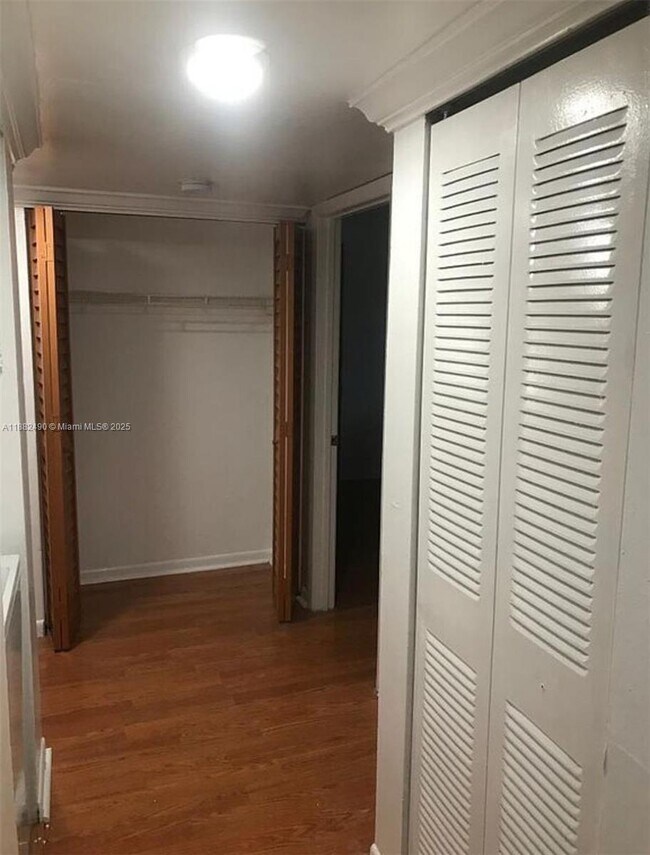 Foto del edificio - 17000 NW 67th Ave