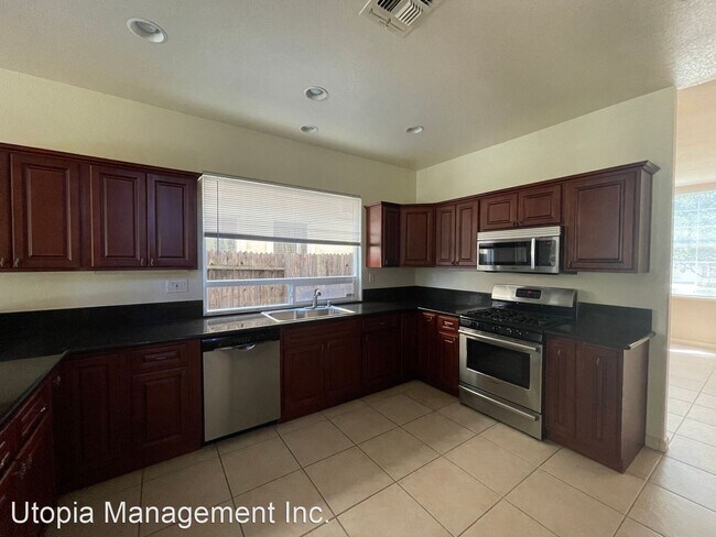 Building Photo - 3 br, 2 bath House - 3000 Bergamo Court