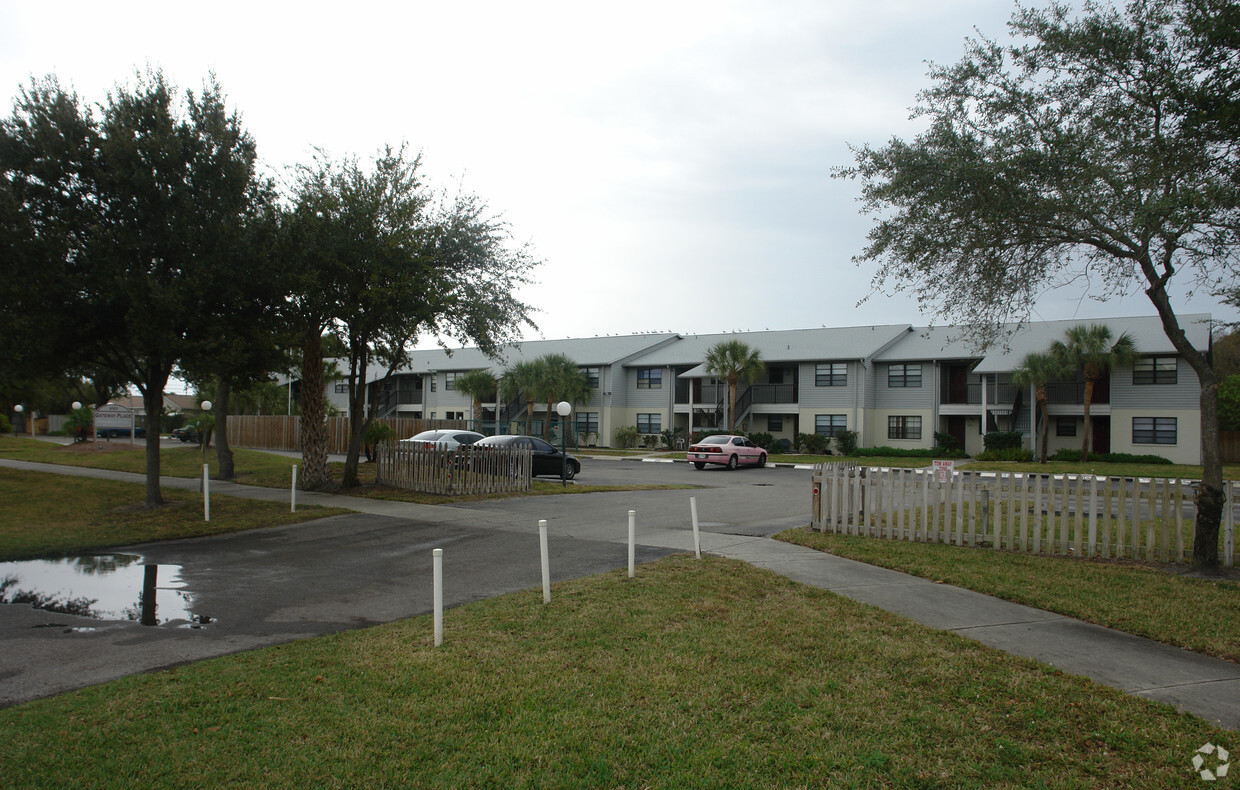 Foto del edificio - Gateway Place Apartments