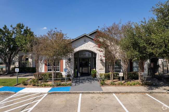 Oficina de arrendamiento - Stonebridge at City Park