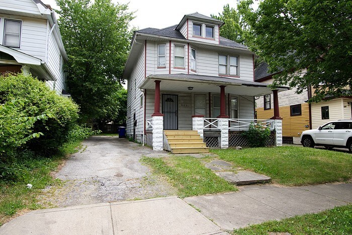 Foto principal - 3123 E 98th St