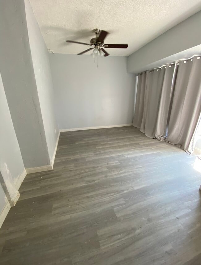Living room - 6954 Long Beach Blvd