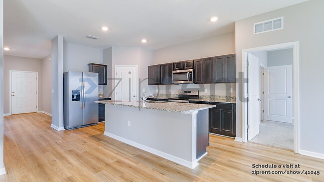 Foto del edificio - 748 Orchid Grove Blvd