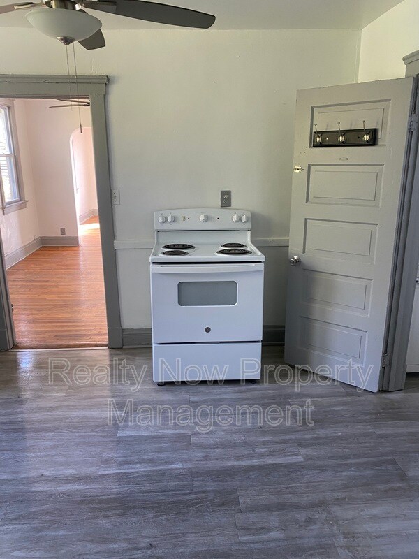 Foto del edificio - 3930 Arnold Ct