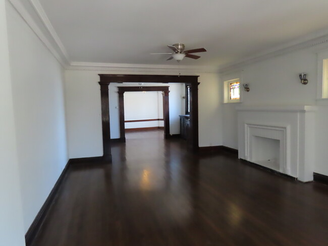 Building Photo - 8000 S Sangamon St