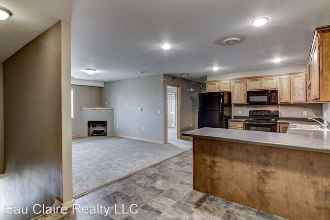Building Photo - 1284 Parkland Dr