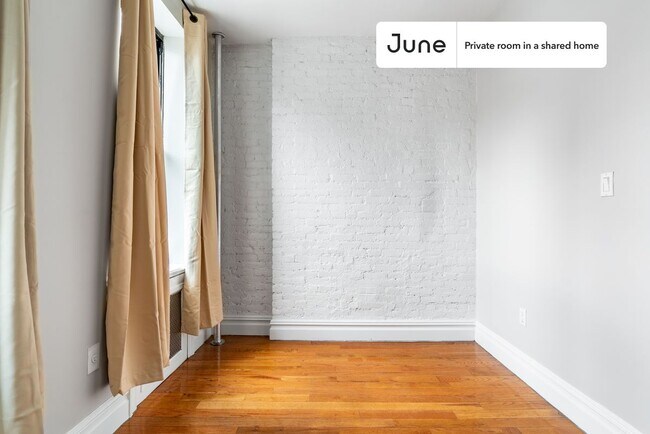 Foto del edificio - Room in Shared 2 bed/1 bath home