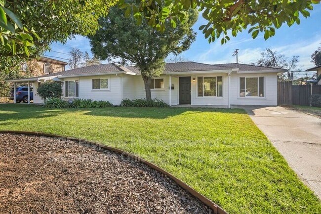 Foto del edificio - 3844-3844 Arden Wy