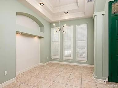 Building Photo - 19 Cardinal Ave