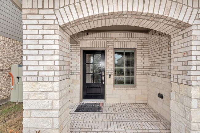 Building Photo - 10651 Whitejacket