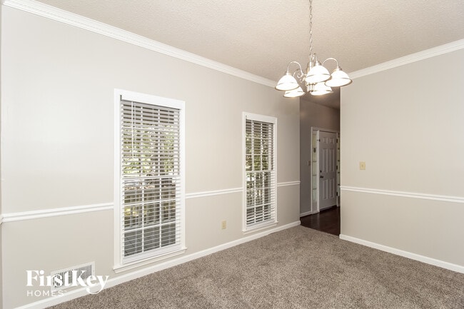 Building Photo - 227 Vienna Way