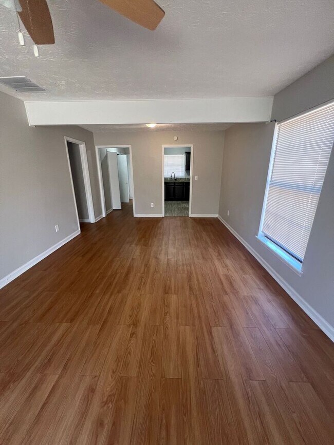 Foto del edificio - 3028 Dale Ct