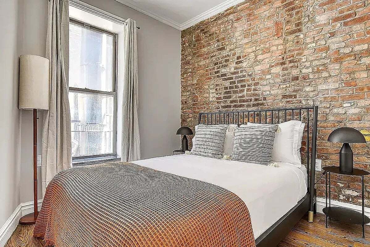 Foto del edificio - 227 E 82nd St