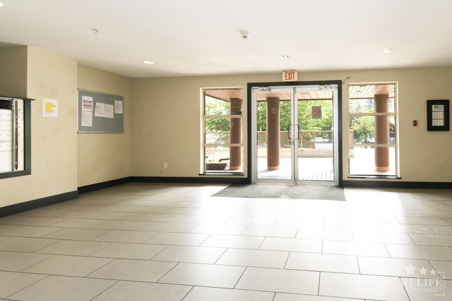 Building Photo - Modern & Spacious 2 Bedroom, 2 Bathroom Condo in Central Chilliwack