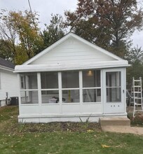 Building Photo - 386 Dennison Ave