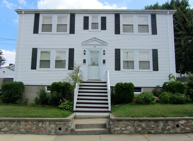 Building Photo - 18 Grew Hill Rd Building Photo - 18 Grew Hill Rd