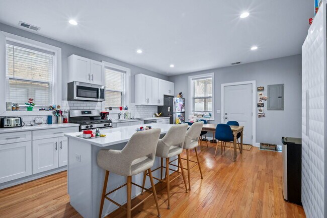 Foto del edificio - 612 W Stratford Pl