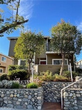 Building Photo - 292 Alpine St