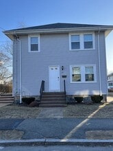 Building Photo - 119 Safford St