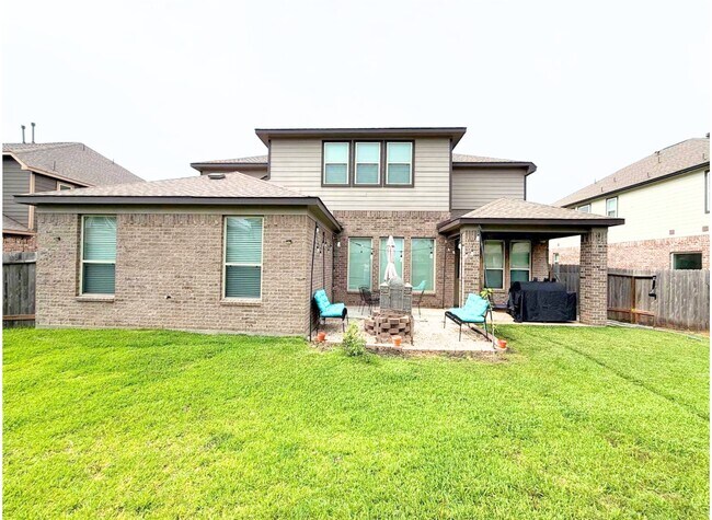 Foto del edificio - 244 Upland Dr